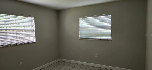 Building Photo - 9829 GRACE Dr