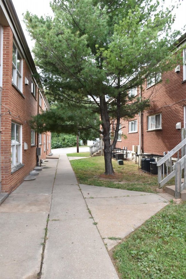 Building Photo - 1808 Chambers Road - 1808C