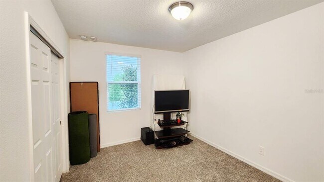 Building Photo - 5190 Minneola Ln