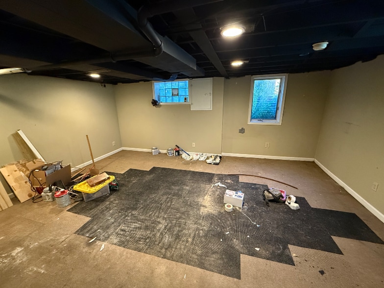 Building Photo - 409 Sioux St