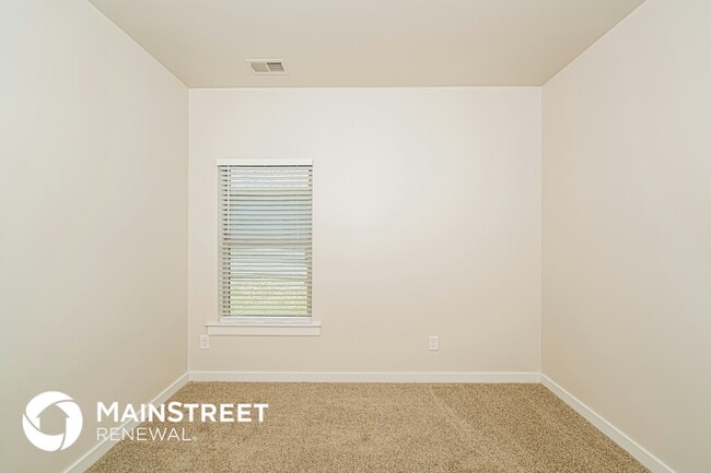 Building Photo - 1400 Brookhaven Dr