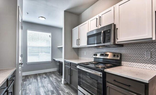 Building Photo - 2 bedroom in Houston TX 77041