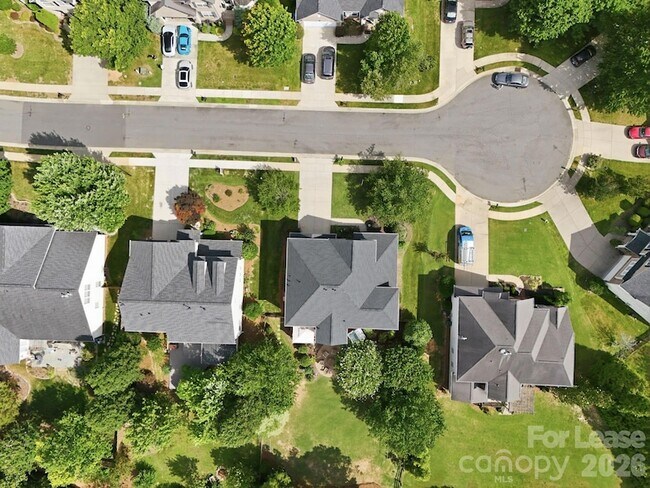 Building Photo - 8120 Madrigal Ct