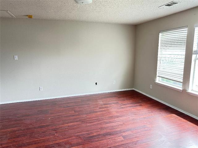 Building Photo - 301 Longshore Dr