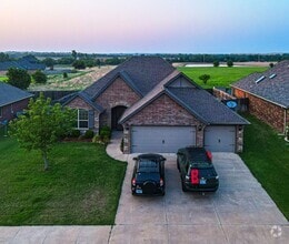 Building Photo - Beautiful Eastlake Home, easy access to Ft...