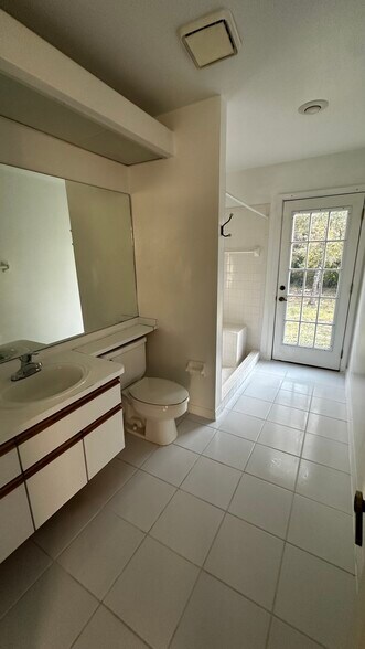 Building Photo - 5749 Cactus Cir