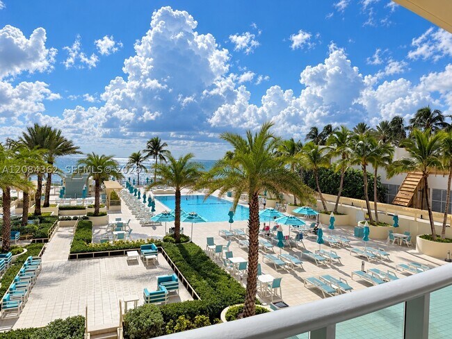 Building Photo - 2501 S Ocean Dr