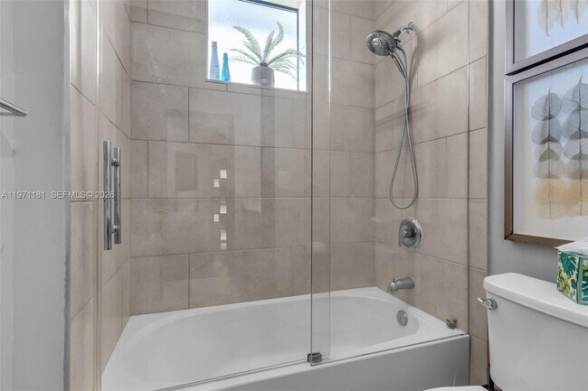 Building Photo - 16184 SW 136 Way