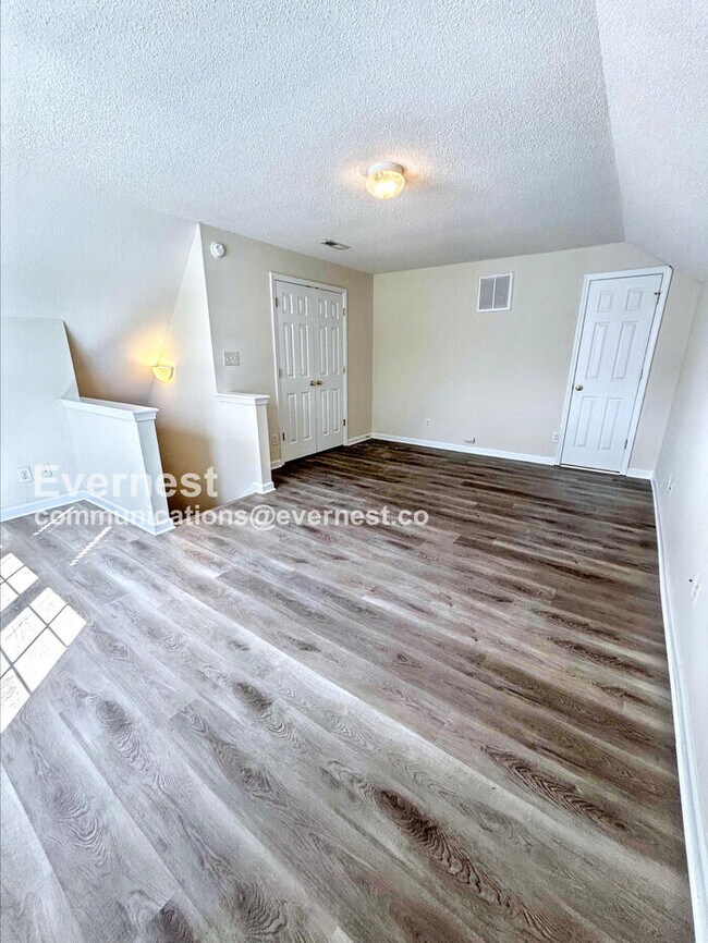 Building Photo - 1244 Scarlett Dr