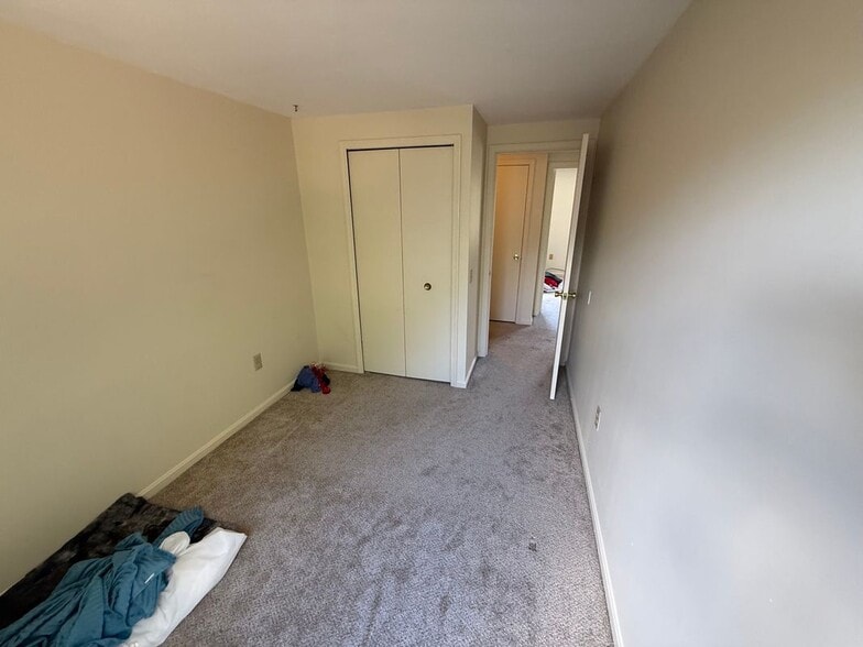 Building Photo - 4674 Grosbeak Pl