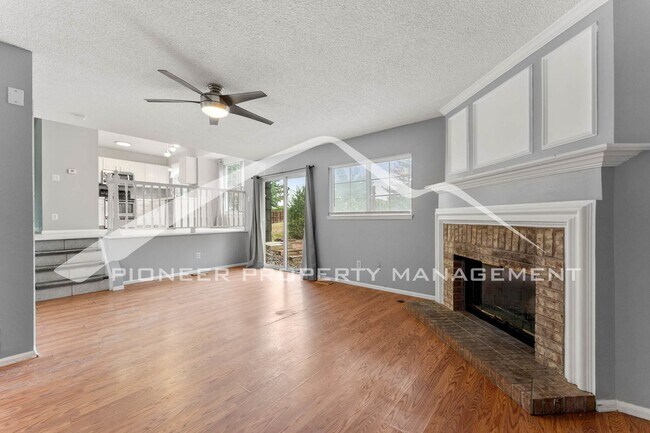 Building Photo - 8550 Van Gordon Ct