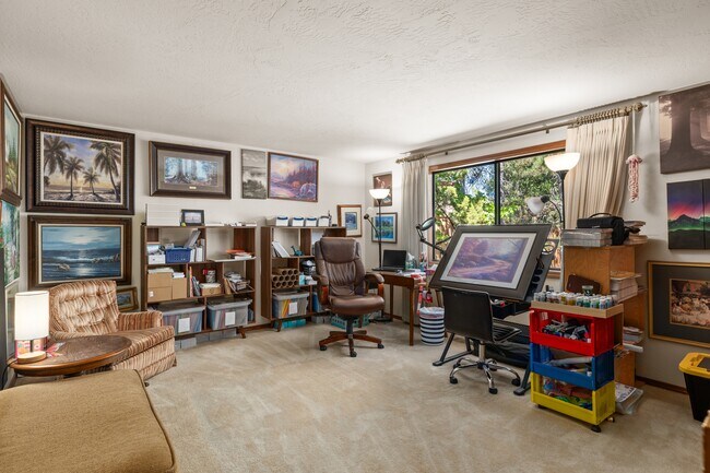 Building Photo - 1024 Tamara Cir
