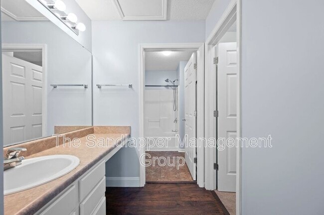 Building Photo - 1320 Pinnacle Ln