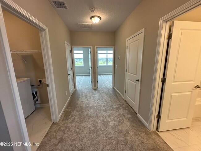 Building Photo - 609 Cherry Elm Dr
