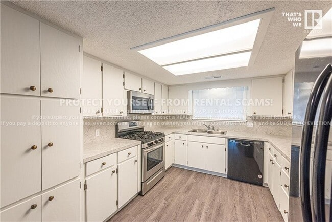 Building Photo - 3311 W Howard Nickell Rd