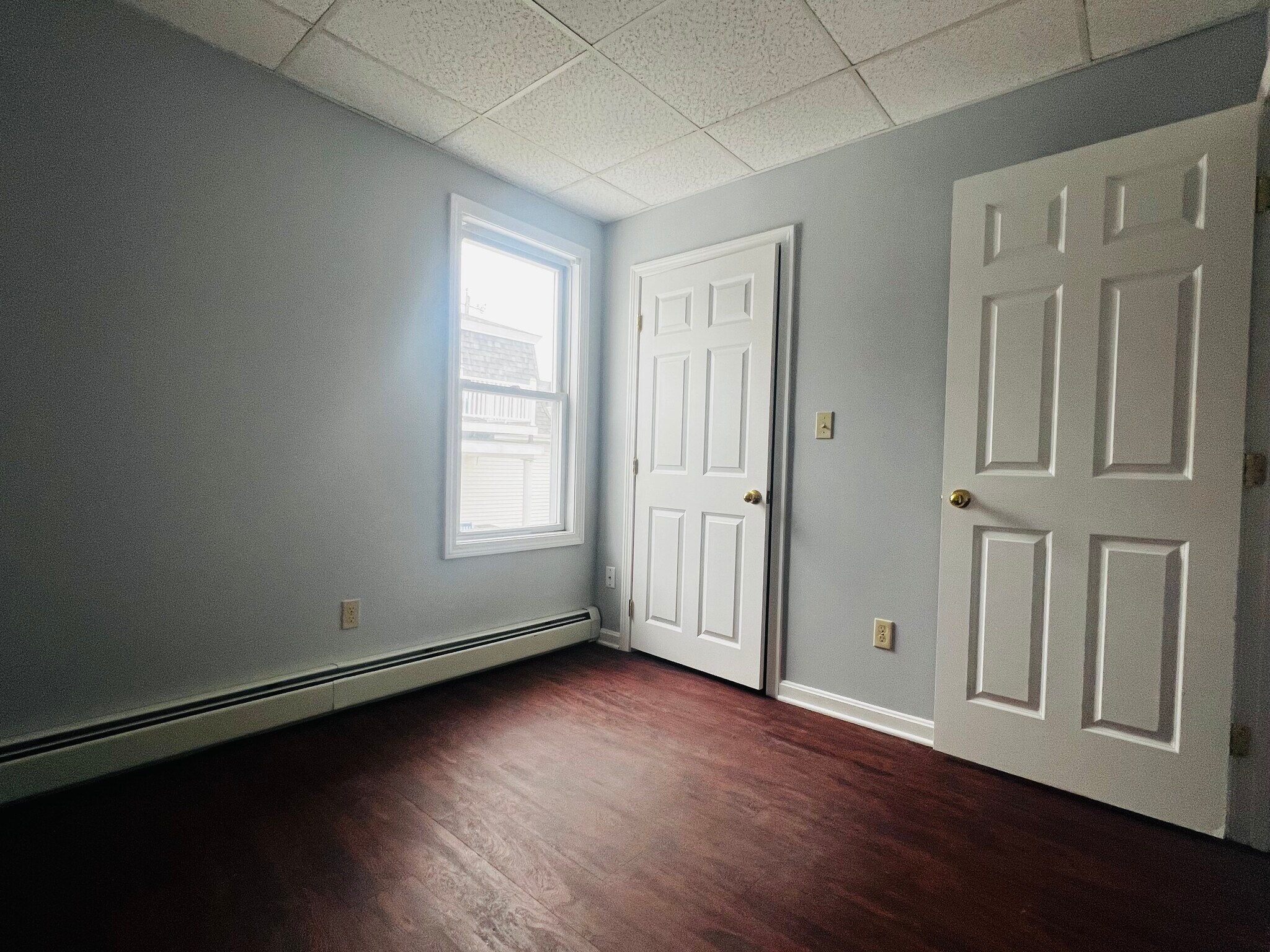 Building Photo - 876 Middle St