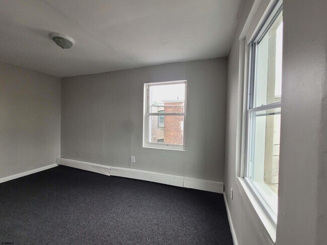 Building Photo - 1108 Baltic Ave