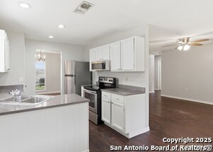 Building Photo - 5938 Oak Run St