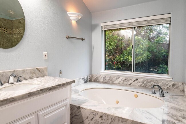 Building Photo - 2930 Doreet Way