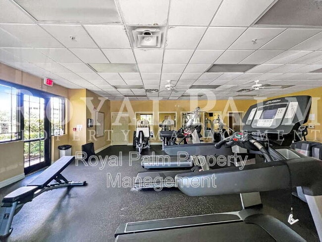 Building Photo - 8550 Kingbird Loop