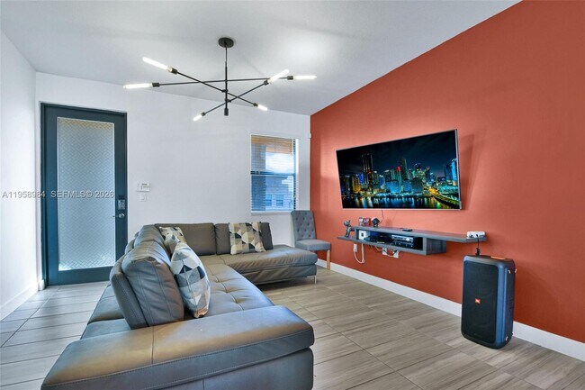 Building Photo - 7865 NW 104th Ave