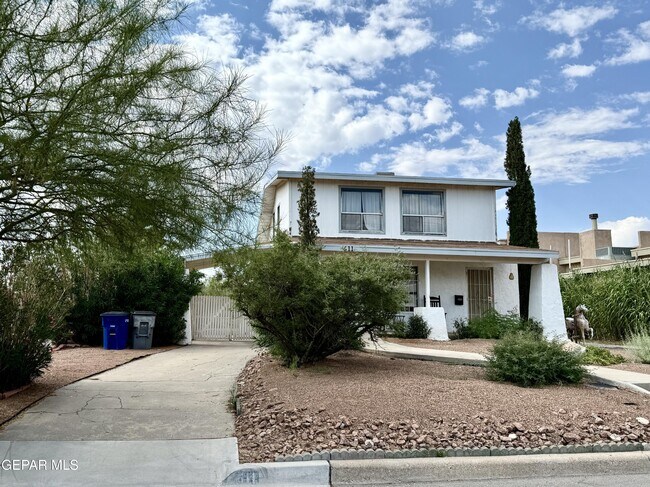 Building Photo - 611 New York Ave