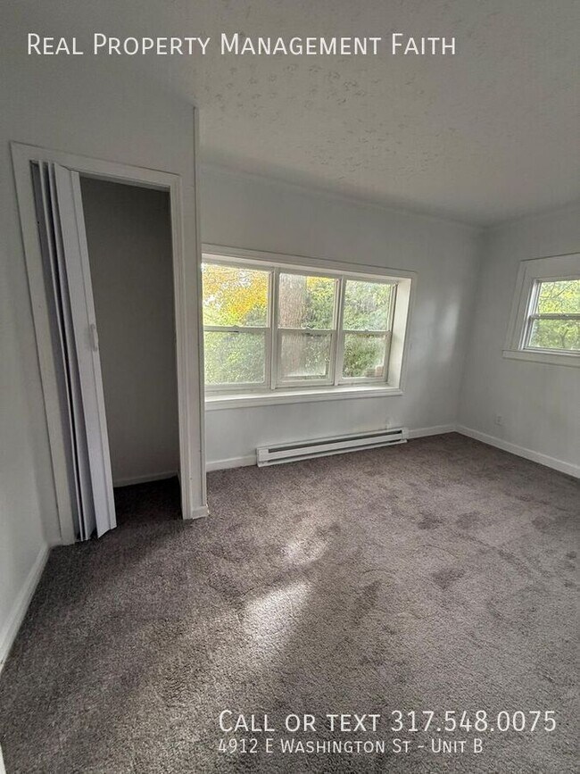 Building Photo - 4912 E Washington St