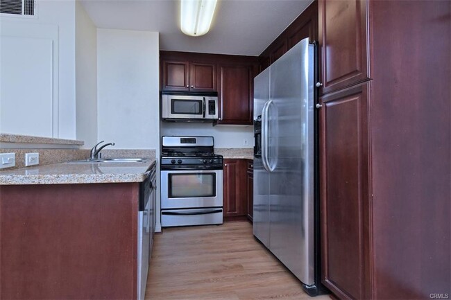 Stainless Steel Appliances - 5545 Canoga Ave