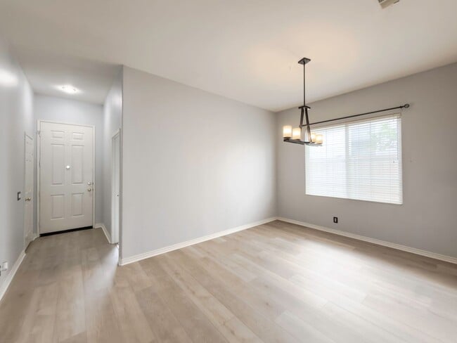 Building Photo - COMING SOON! Cute, Single Story Home For Rent In Temeku Hills!