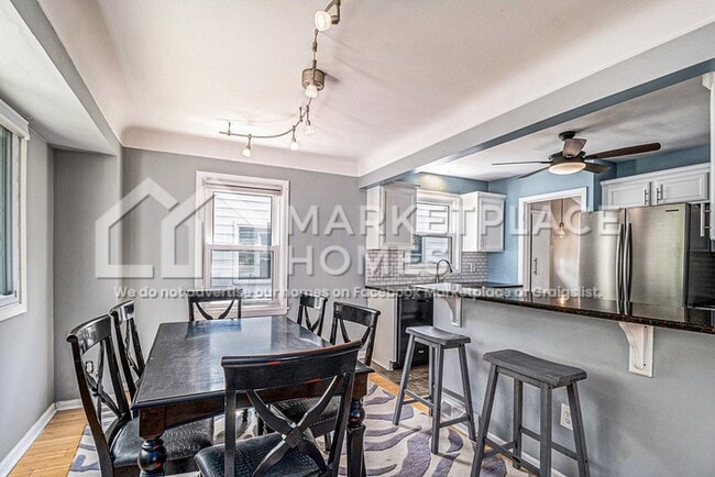 Building Photo - 612 S Dorchester Ave