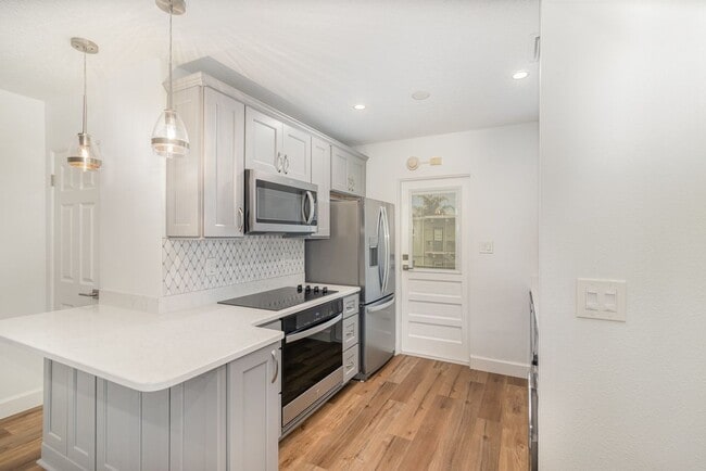 Building Photo - 151 N Orlando Ave