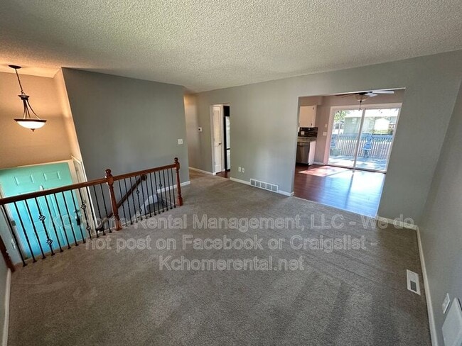 Building Photo - 1201 Golfview Dr