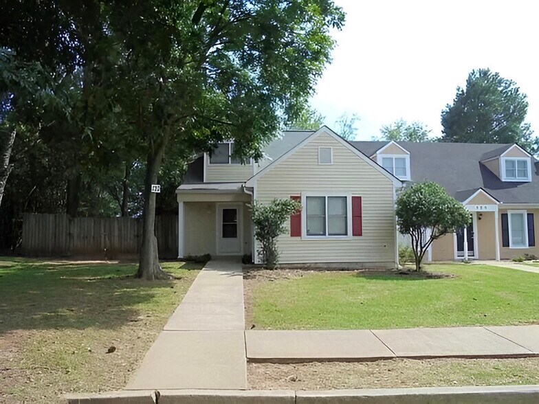 Building Photo - 120 Westbury Ct