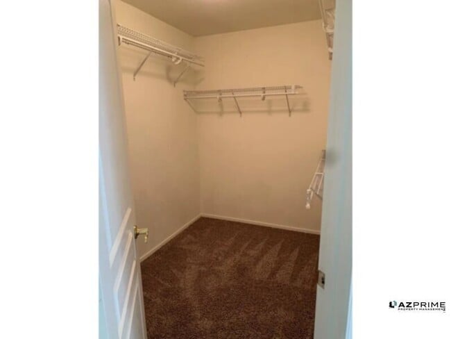 Building Photo - Beautiful house for rent