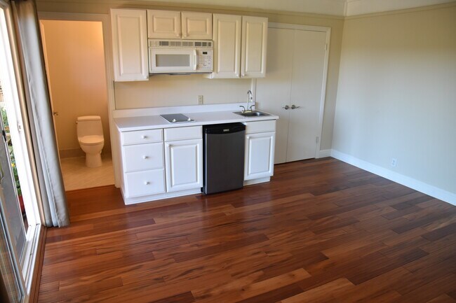 Primary Photo - 130 Farm Rd
