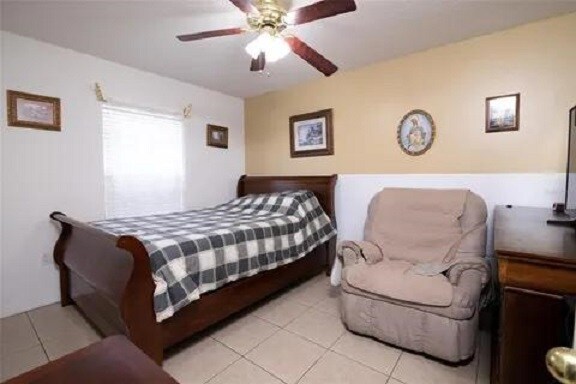 Building Photo - 610 Tamarin Ln