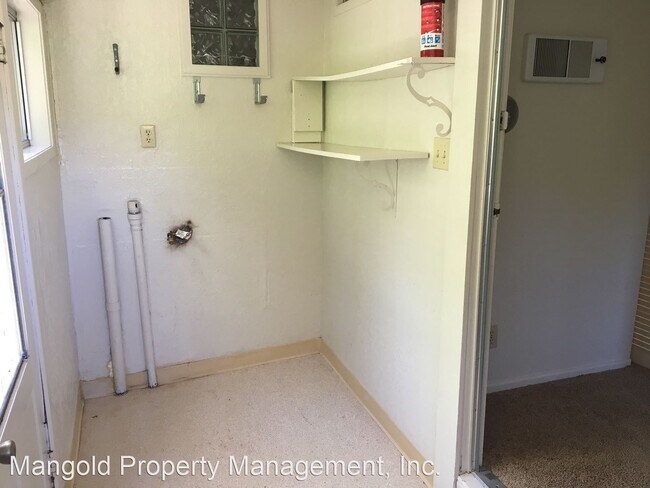 Building Photo - 2 br, 1 bath House - 450 Jackson Street