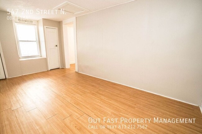 Building Photo - 547 2nd St N