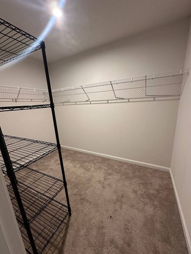 Building Photo - 4 Bedroom 2.5 Bathroom in Winter Haven