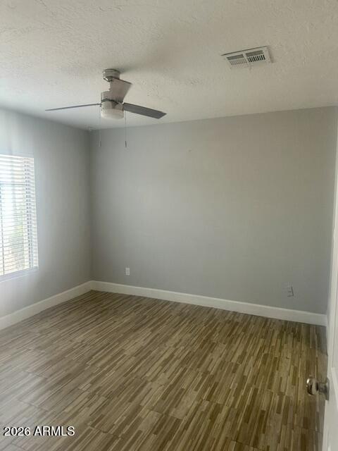 Building Photo - 1120 N Val Vista Dr