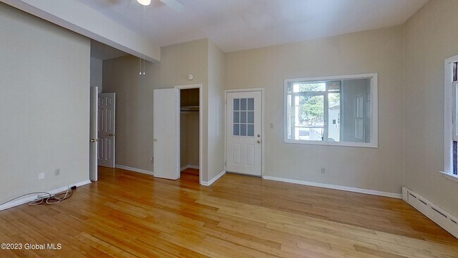 Building Photo - 420 Delaware Ave