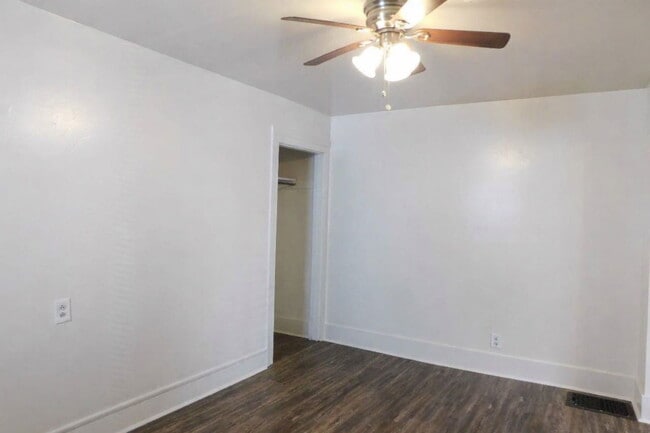 Building Photo - 203 Twelfth St