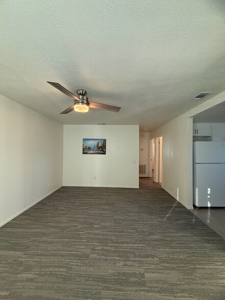 Building Photo - 16321 Siskiyou Rd
