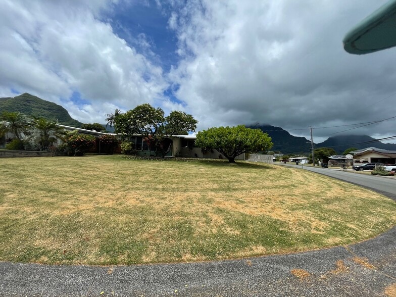 Building Photo - 1449 Ulupuni St