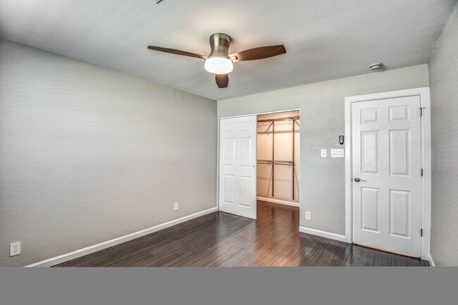 Building Photo - 21 E McKinley St