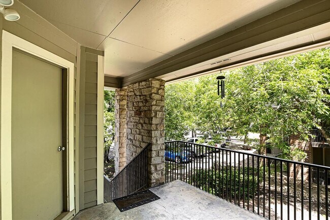 Building Photo - 10616 Mellow Ln