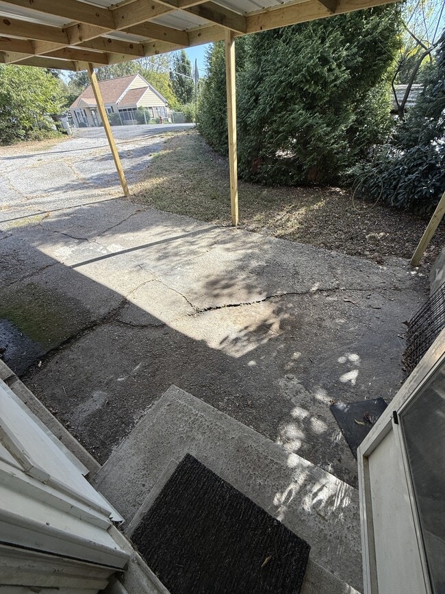 Building Photo - 123 Leeper St