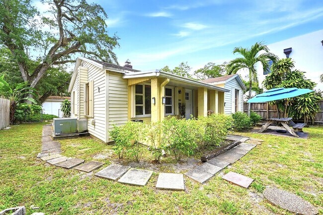 Building Photo - 1516 SW 24th St