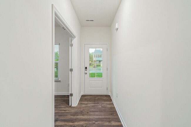 Building Photo - 944 Utopia Ln
