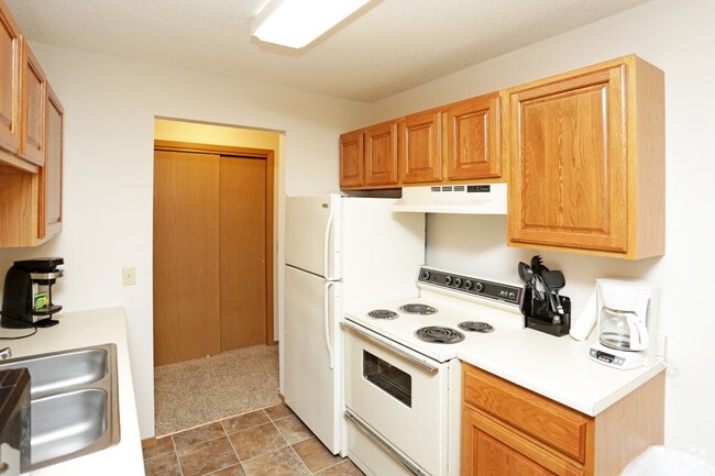 Interior Photo - Colonial Heights